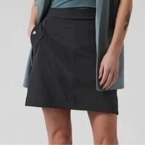 Athleta Black Vienna Cargo Skort Shorts Skirt Button Pockets Elastic Waist Sz 8